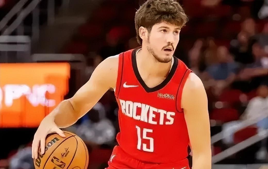 GA黄金甲体育官网-乌度卡看明白了吗？谢泼德配卡佩拉上场就赢分，别无脑信任申京了